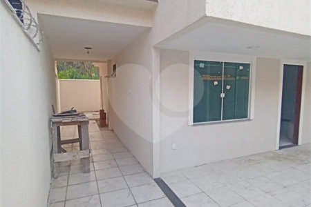 Casa à venda com 4 quartos, sendo 1 suíte, em Campo Grande, Rio de Janeiro, RJ