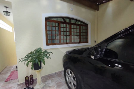Sobrado à venda com 4 quartos, sendo 2 suítes, em Pedreira, São Paulo, SP