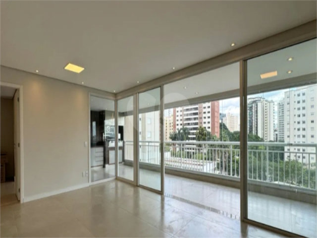 Apartamento à venda com 4 quartos, sendo 3 suítes,  em Morumbi, São Paulo, SP