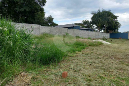 Terreno com 2.010,00 m² .