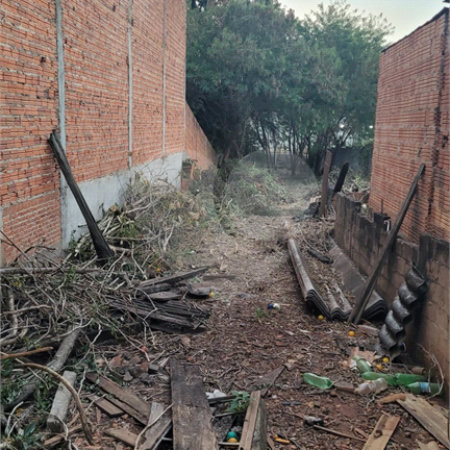 Terreno à Venda em São Carlos, no bairro Vila Prado