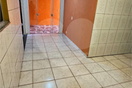 Excelente Casa Residencial no São Carlos 5 com 3 Quartos (1 Suíte) e Garagem Coberta para 2 Carros