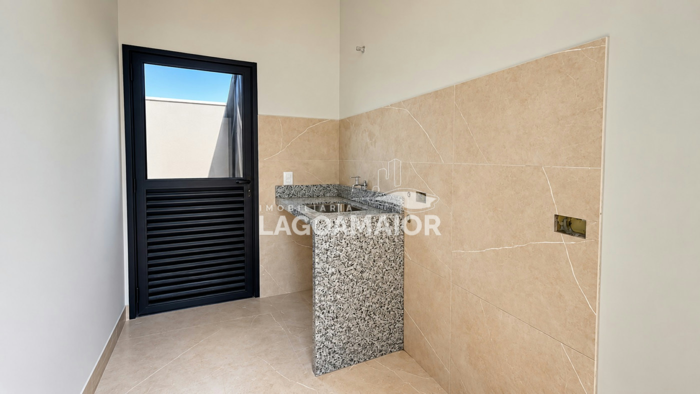 Casa à venda com 3 quartos, sendo 1 suíte, no condomínio Terra Ville, Três Lagoas - MS