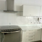 SOBRADO MOBILIADO DE 199,0 M² COM 02 SUITES, 04 VAGAS E PISCINA PARA VENDA NO JARDIM VIRGINIA BIANCA