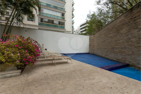 Apartamento de 233 m² à venda em Higienópolis com 4 dormitórios.