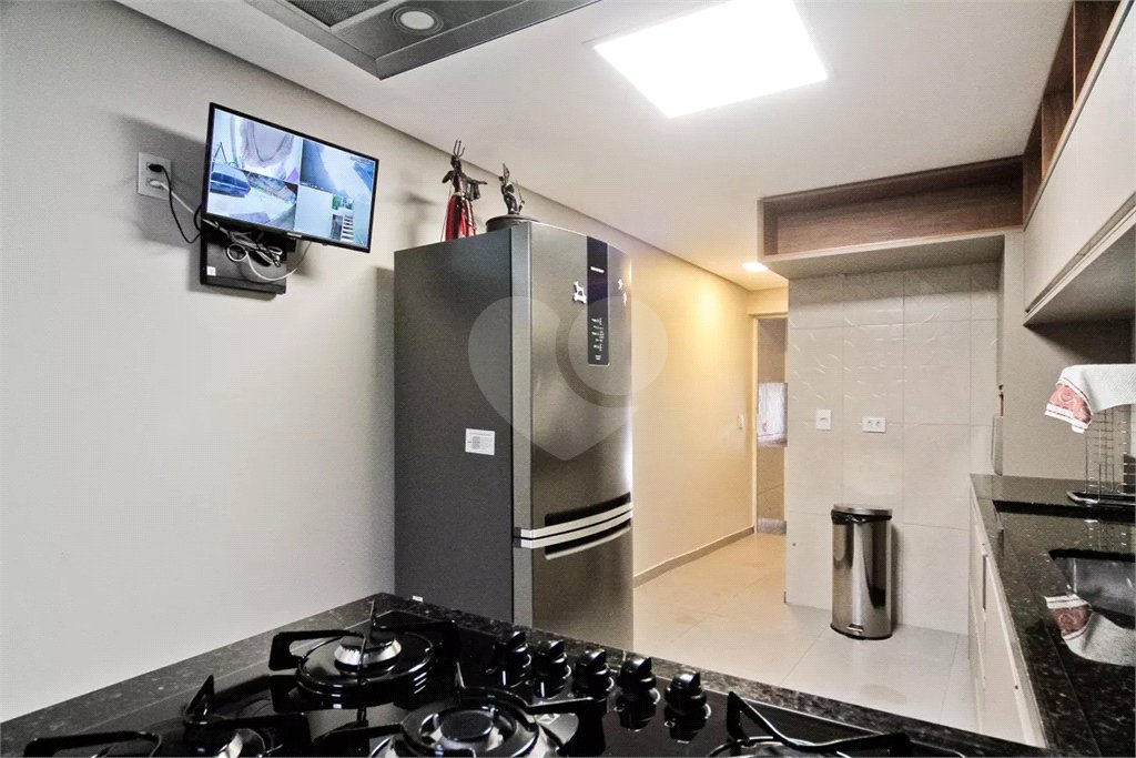 Sobrado à venda com 2 quartos, sendo 1 suíte, em Vila dos Remédios, São Paulo, SP