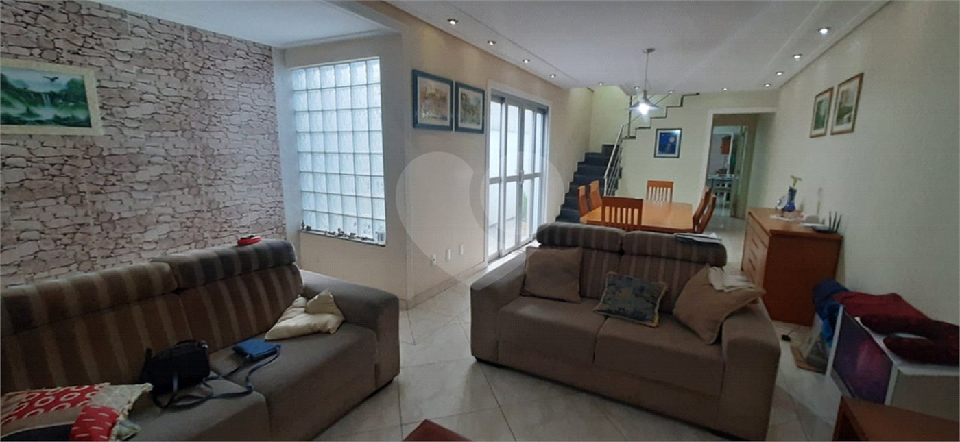Sobrado à venda com 4 quartos, sendo 1 suíte, em Vila Lúcia, São Paulo, SP