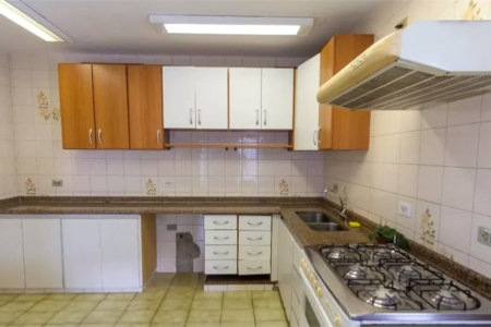 Casa à venda com 4 quartos, sendo 1 suíte,  em Vila Tiradentes, São Paulo, SP