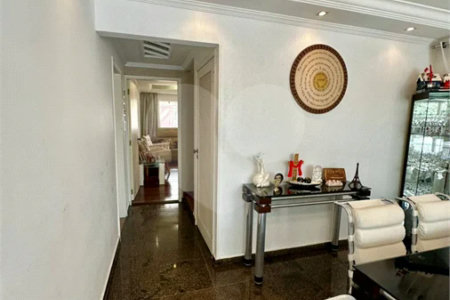 Casa de Alto Padrão à Venda no Parque dos Pássaros – 350 m²