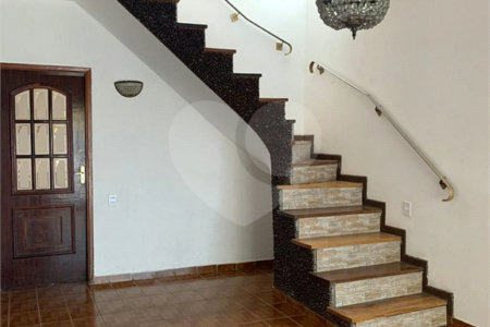 Sobrado à venda com 3 quartos em Vila Progredior, São Paulo, SP