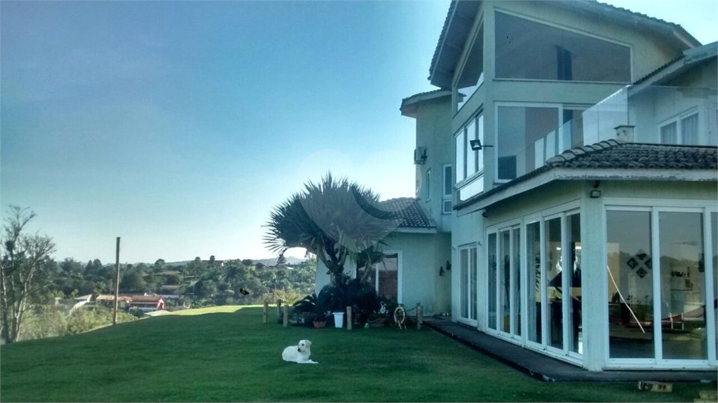 Casa à venda com 4 quartos, sendo 2 suítes, em Pinhal, Jarinu, SP