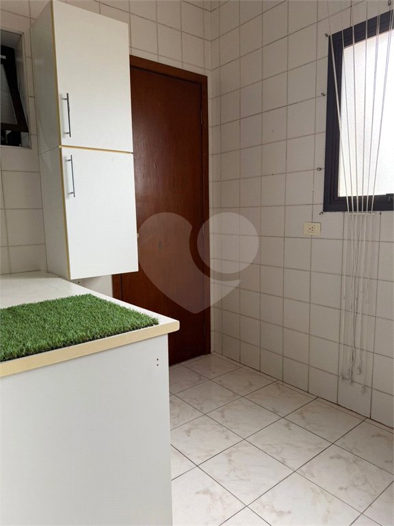 Apartamento à venda com 3 quartos, sendo 1 suíte, no Centro, Suzano, SP