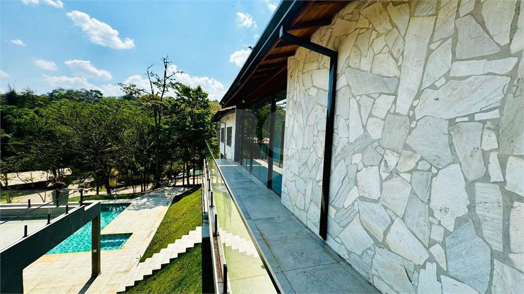 Casa à venda com 4 suítes no condomínio Associação Portal Ouro Verde, Atibaia - SP
