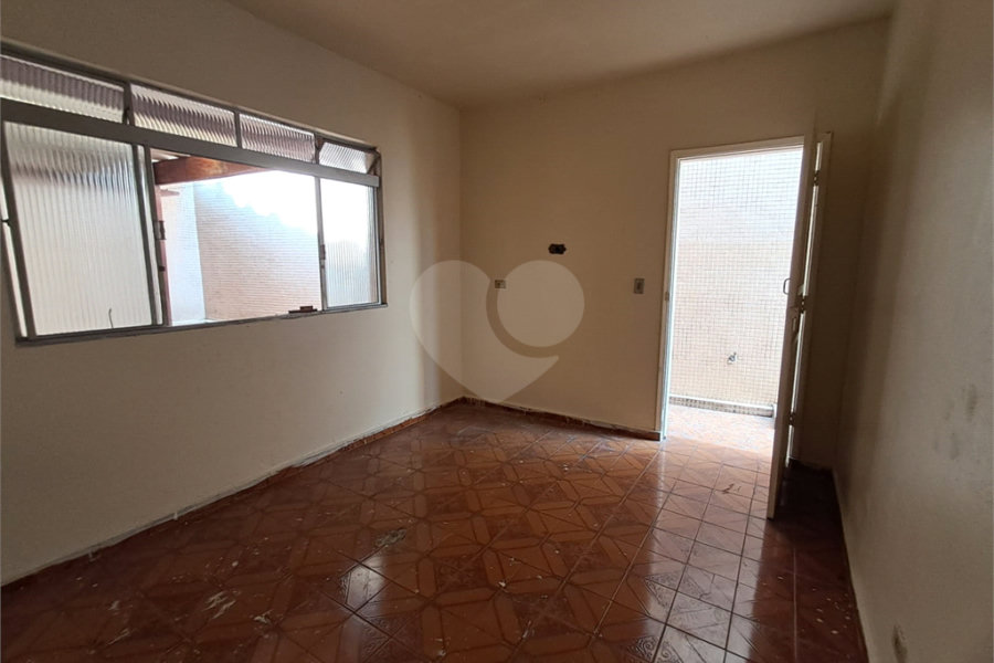 Casa Térrea à venda com 3 quartos, sendo 1 suíte, em Vila Guilherme, São Paulo, SP