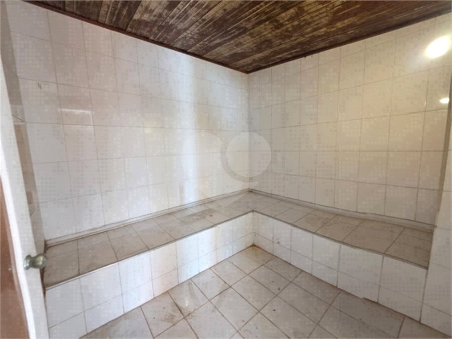 Casa à venda com 3 quartos, sendo 1 suíte, no condomínio Estância Marambaia, Vinhedo - SP