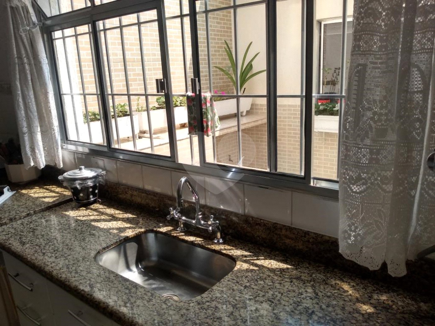 Casa à venda com 3 quartos, sendo 2 suítes, em Vila Dom Pedro I, São Paulo, SP
