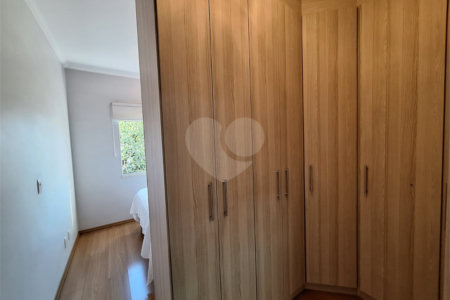 Casa à venda com 3 quartos, sendo 1 suíte, no condomínio Villaggio Tronchim, São Paulo - SP