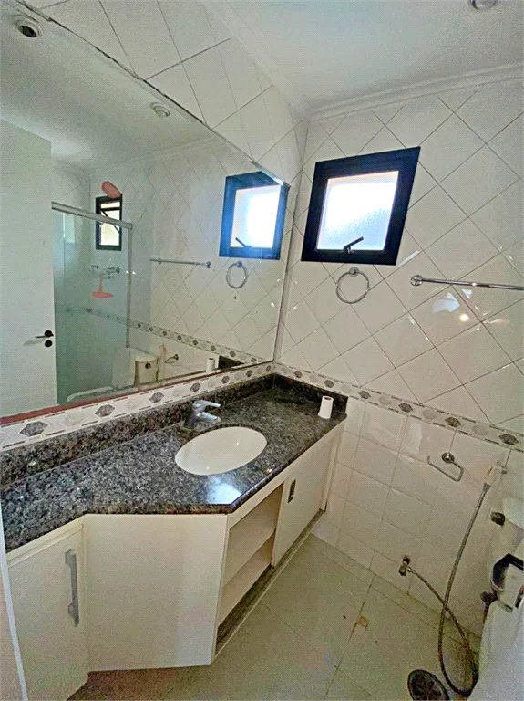 Apartamento à venda com 3 quartos, sendo 1 suíte,  em Vila Andrade, São Paulo, SP