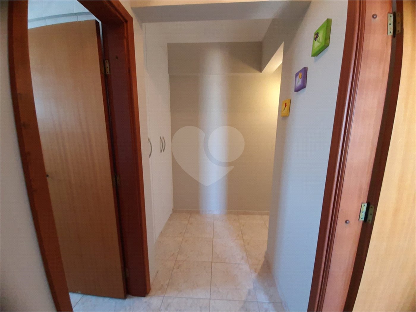 Apartamento à venda com 2 quartos, sendo 1 suíte, em Vera Cruz, Mongaguá, SP