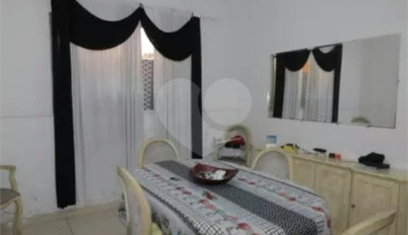 Sobrado à venda com 3 quartos, sendo 1 suíte,  em Vila Invernada, São Paulo, SP