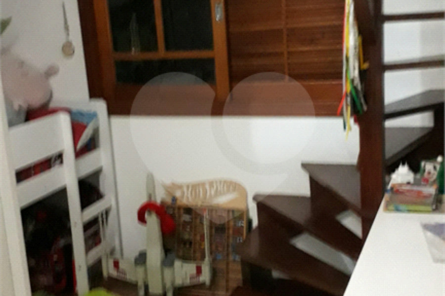 Casa à venda com 3 quartos, sendo 1 suíte, no condomínio Barbará Ii, São Paulo - SP