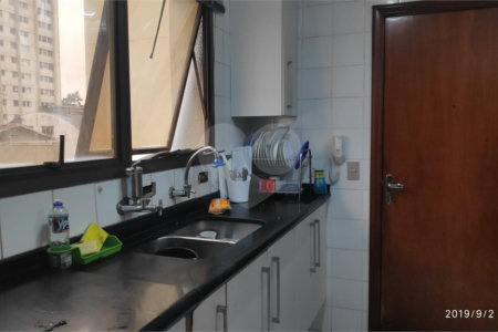 Apartamento à venda com 4 quartos, sendo 2 suítes, em Vila Olímpia, São Paulo, SP