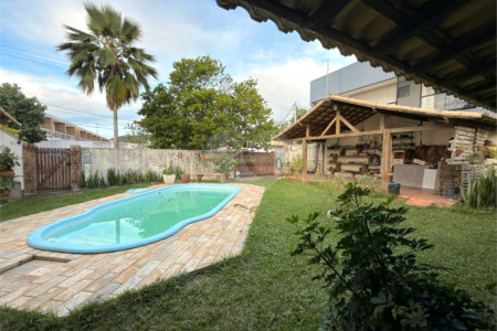 Casa à venda com 3 suítes em Portinho, Cabo Frio, RJ