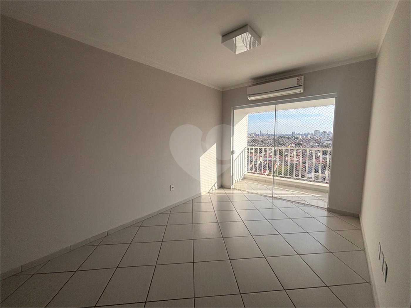 Apartamento à venda com 3 quartos, sendo 1 suíte, em Jardim Piratininga, Sorocaba, SP