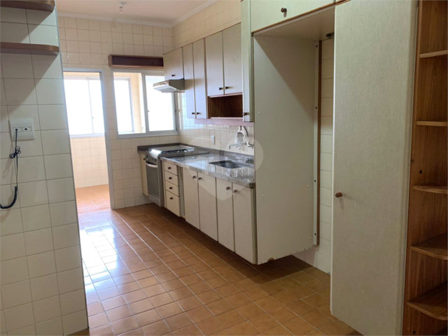 Apartamento à venda com 2 quartos, sendo 1 suíte,  em Jardim Aeroporto, São Paulo, SP