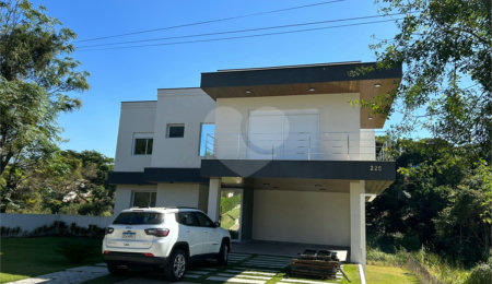 Casa à venda com 5 suítes no condomínio Porto Atibaia, Atibaia - SP