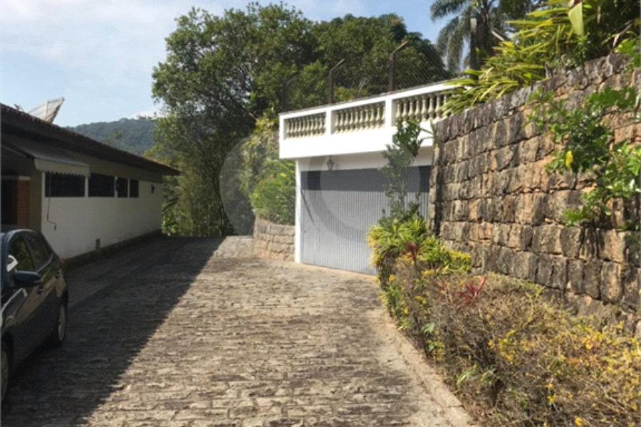 Casa à venda com 6 quartos, sendo 5 suítes, em Roseira, Mairiporã, SP