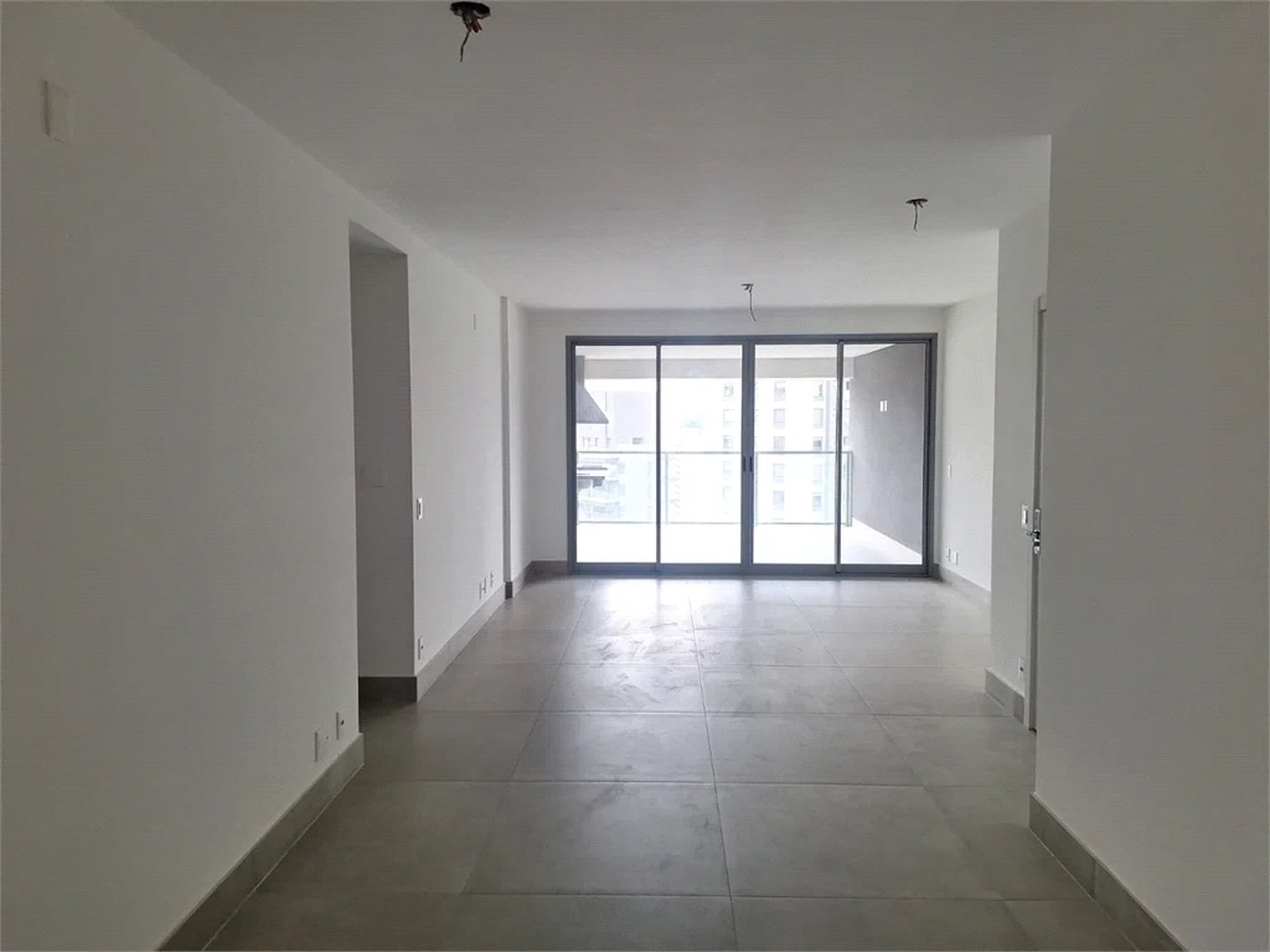 Apartamento à venda com 3 suítes em Sumarezinho, São Paulo, SP