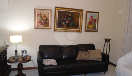 Sobrado à venda com 3 suítes em Moema, São Paulo, SP