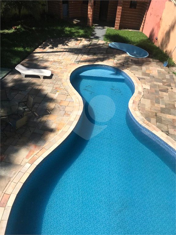 Sobrado à venda ou para alugar com 4 suítes em Serra da Cantareira, Mairiporã, SP
