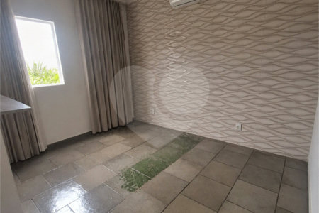 Apartamento à venda com 3 quartos, sendo 1 suíte,  em Condomínio Itamaraty, Ribeirão Preto, SP