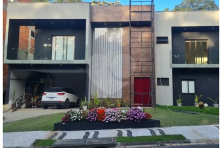 Terreno à venda com 4 suítes no condomínio Granja Anita, Mogi das Cruzes - SP