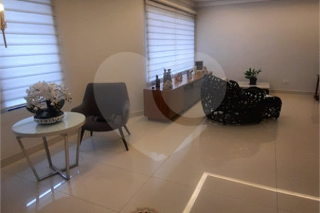 Casa à venda com 3 quartos, sendo 2 suítes,  em Vila Galvão, Guarulhos, SP