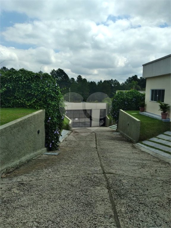 Casa à venda com 4 suítes no condomínio Saint Thomás Rua Uruana,9, Carapicuíba - SP