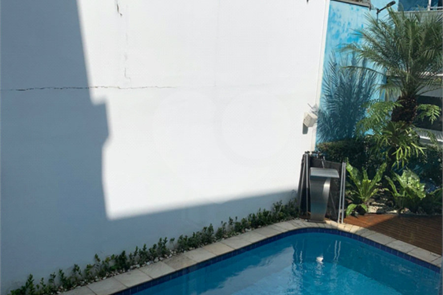 Casa à venda com 4 suítes em Santana, São Paulo, SP