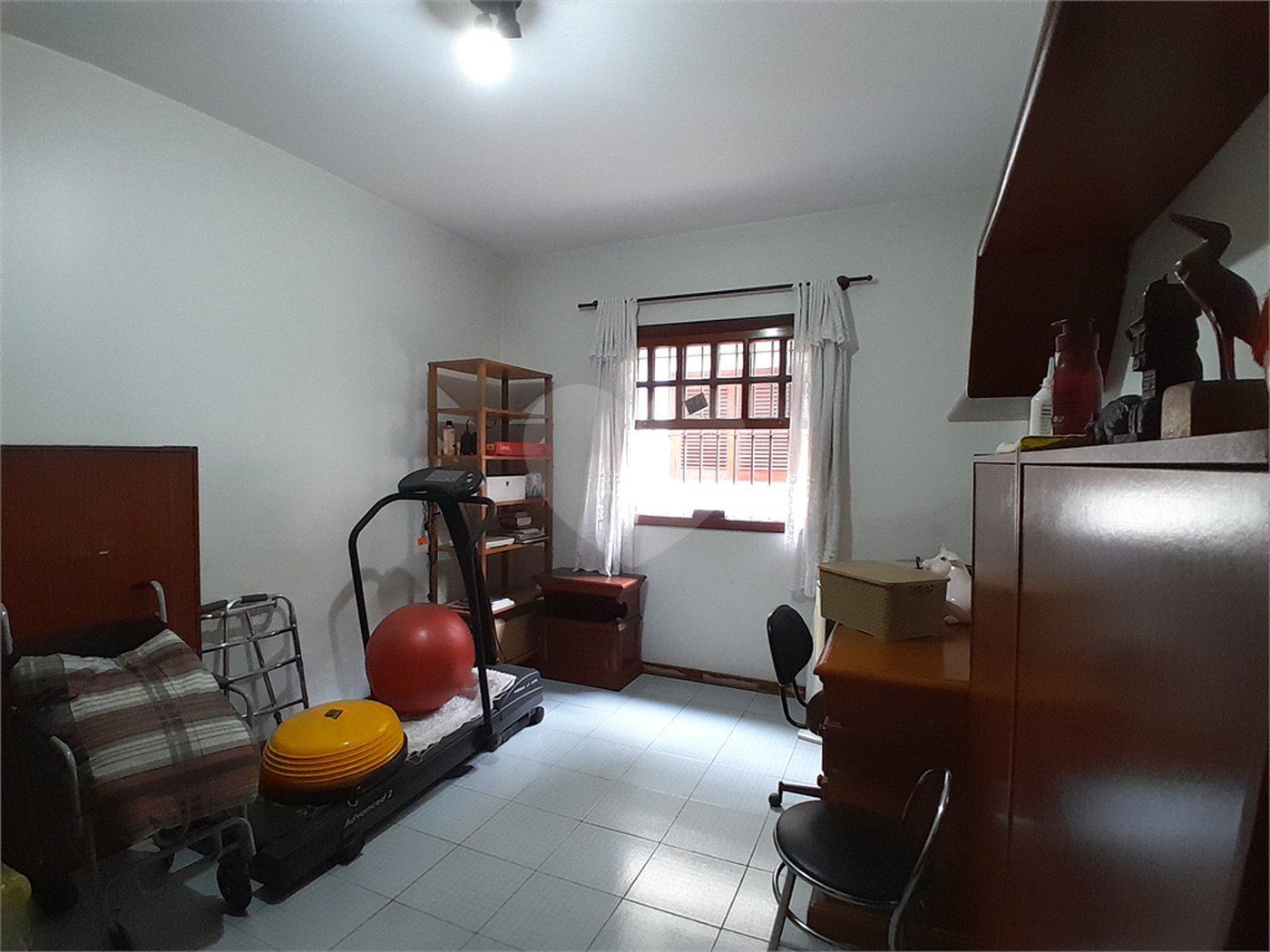 Casa Térrea à venda com 4 quartos, sendo 1 suíte, em Parque Continental, São Paulo, SP