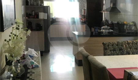 Sobrado à venda com 3 quartos, sendo 1 suíte, em Vila Guilherme, São Paulo, SP