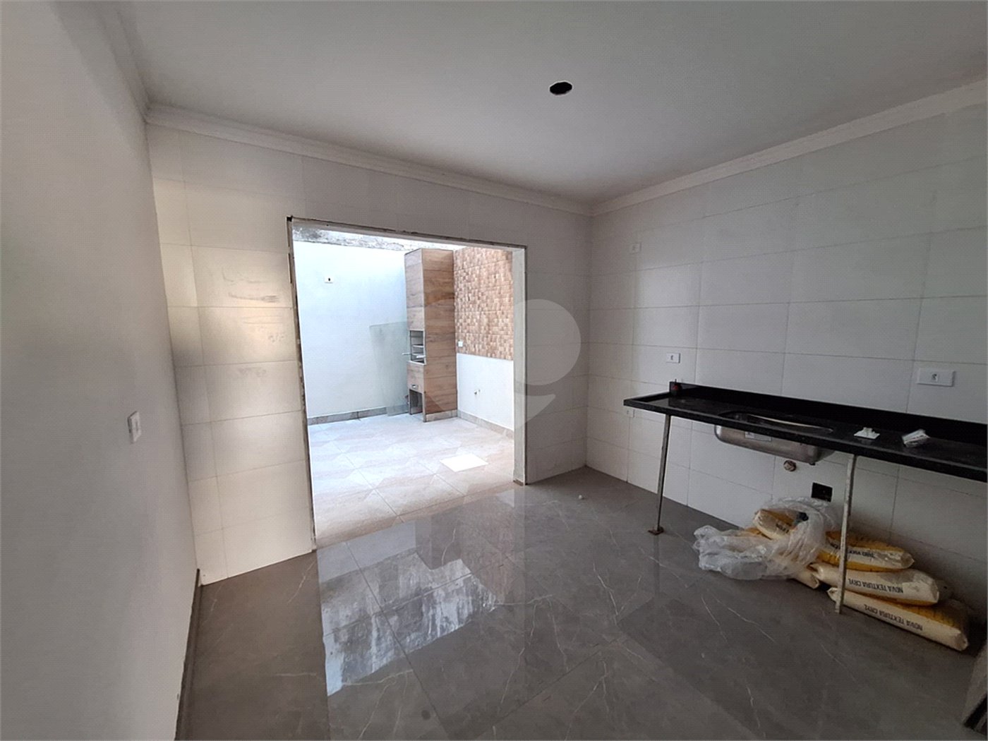 Sobrado à venda com 3 quartos, sendo 1 suíte, em Vila do Castelo, São Paulo, SP