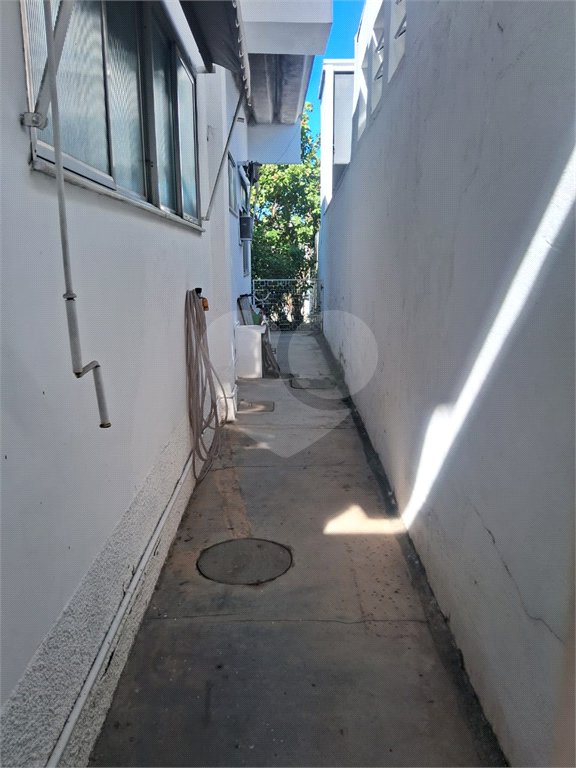 Casa à venda com 3 quartos, sendo 2 suítes, no condomínio Rio Bon, Rio de Janeiro - RJ