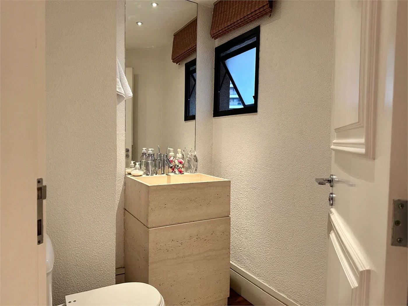 Apartamento à venda com 4 quartos, sendo 3 suítes, em Vila Andrade, São Paulo, SP