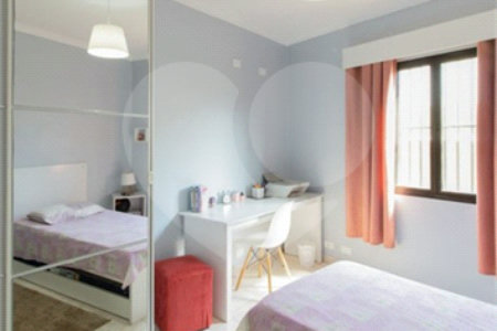 Sobrado à venda com 3 quartos, sendo 1 suíte, em Vila Curuçá, São Paulo, SP