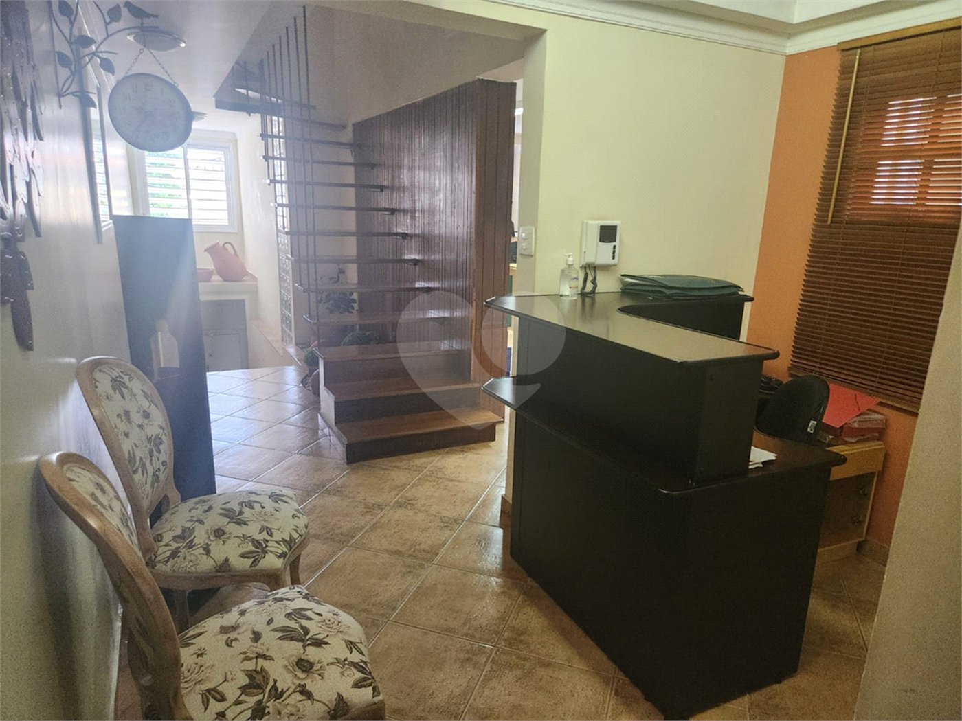 Sobrado à venda com 4 quartos, sendo 1 suíte, em Água Branca, São Paulo, SP
