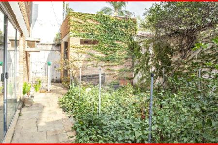 Casa à venda com 3 quartos, sendo 1 suíte, em Pinheiros, São Paulo, SP