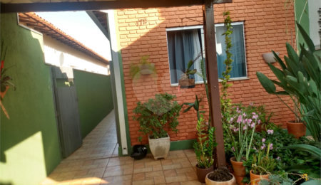 Casa à venda com 2 quartos em Vila Aurora, Itapetininga, SP