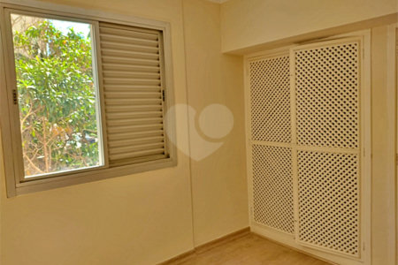 Apartamento à venda com 3 quartos, sendo 1 suíte, em Cerqueira César, São Paulo, SP