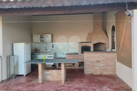 Sobrado à venda com 4 quartos, sendo 1 suíte, em Nova Itatiba, Itatiba, SP